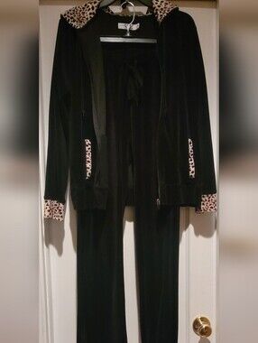 PRE-OWNED New York Laundry Black Velvet 2 Pieces Hoodie Running Suit And Pants
